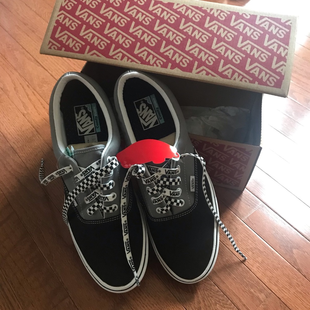 Men’s Vans size 12